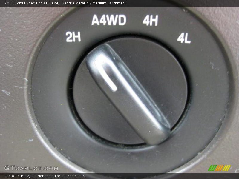 Redfire Metallic / Medium Parchment 2005 Ford Expedition XLT 4x4