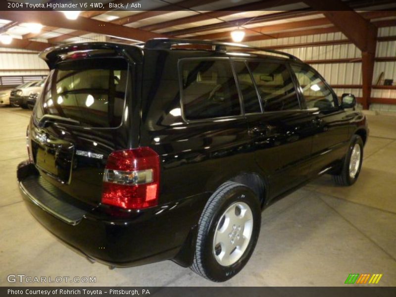 Black / Ash 2004 Toyota Highlander V6 4WD