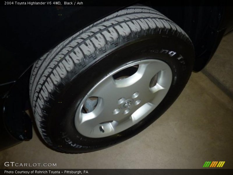 Black / Ash 2004 Toyota Highlander V6 4WD