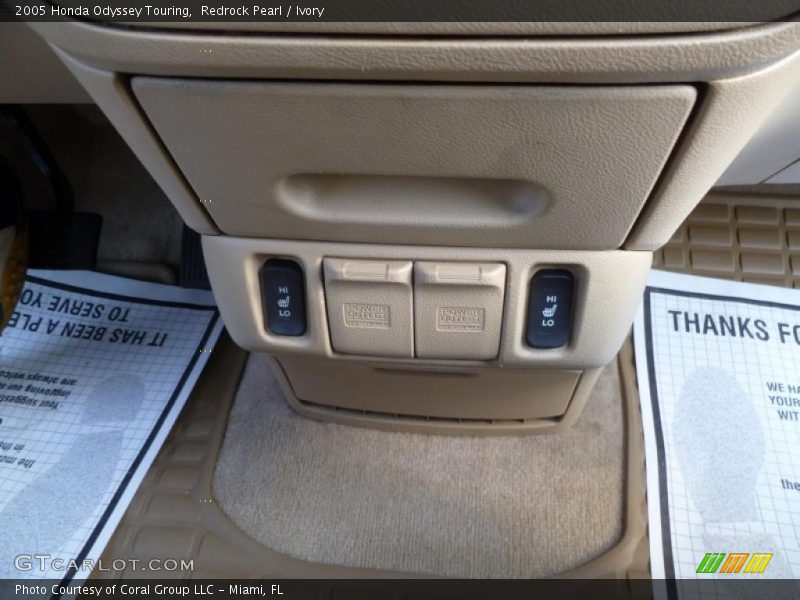 Redrock Pearl / Ivory 2005 Honda Odyssey Touring