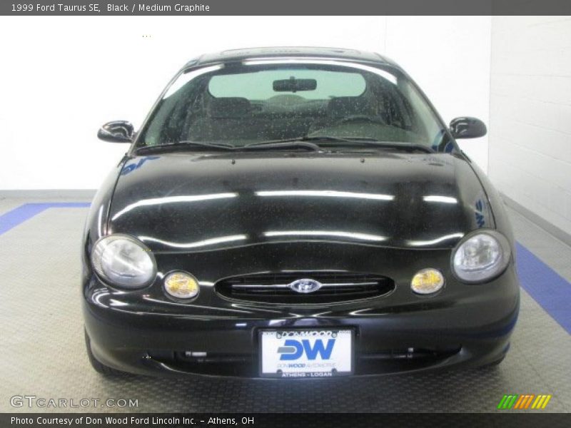 Black / Medium Graphite 1999 Ford Taurus SE