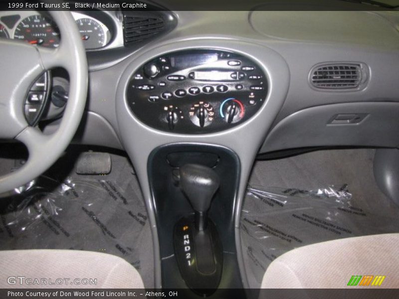 Black / Medium Graphite 1999 Ford Taurus SE