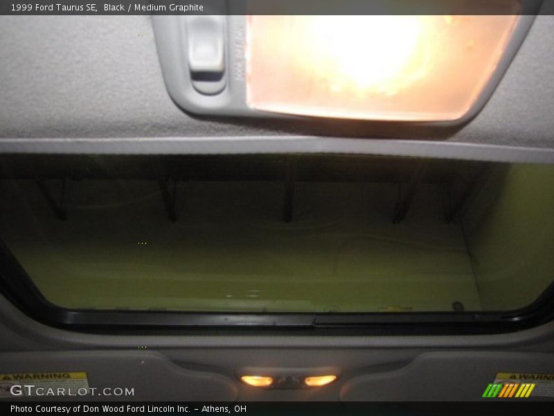 Black / Medium Graphite 1999 Ford Taurus SE