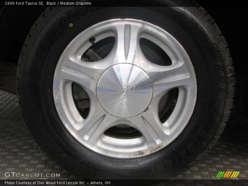  1999 Taurus SE Wheel