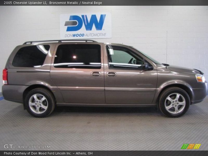 Bronzemist Metallic / Neutral Beige 2005 Chevrolet Uplander LS