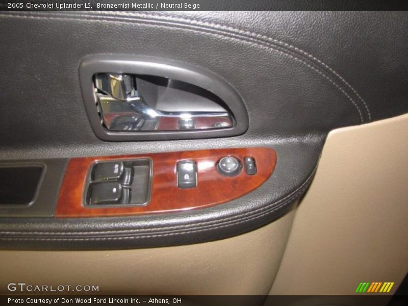Bronzemist Metallic / Neutral Beige 2005 Chevrolet Uplander LS