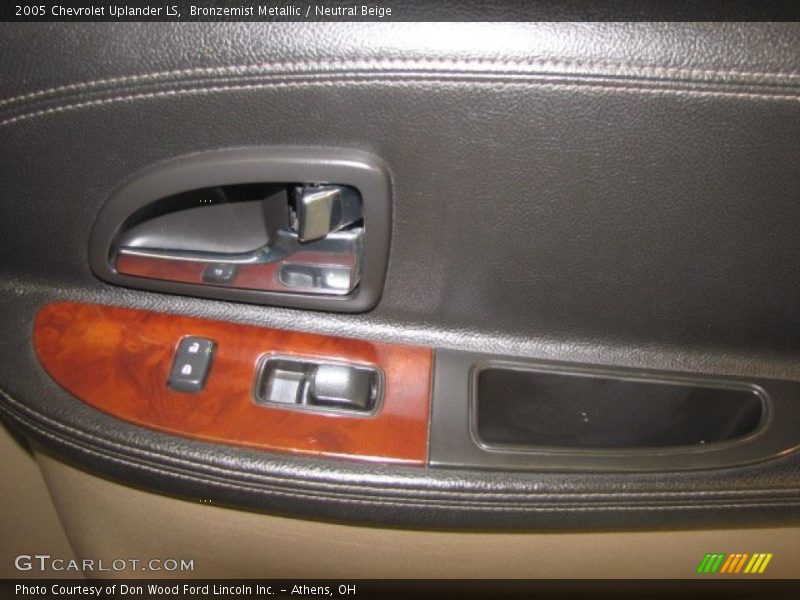 Bronzemist Metallic / Neutral Beige 2005 Chevrolet Uplander LS