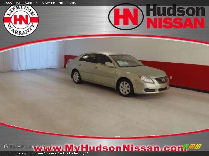 Silver Pine Mica / Ivory 2009 Toyota Avalon XL