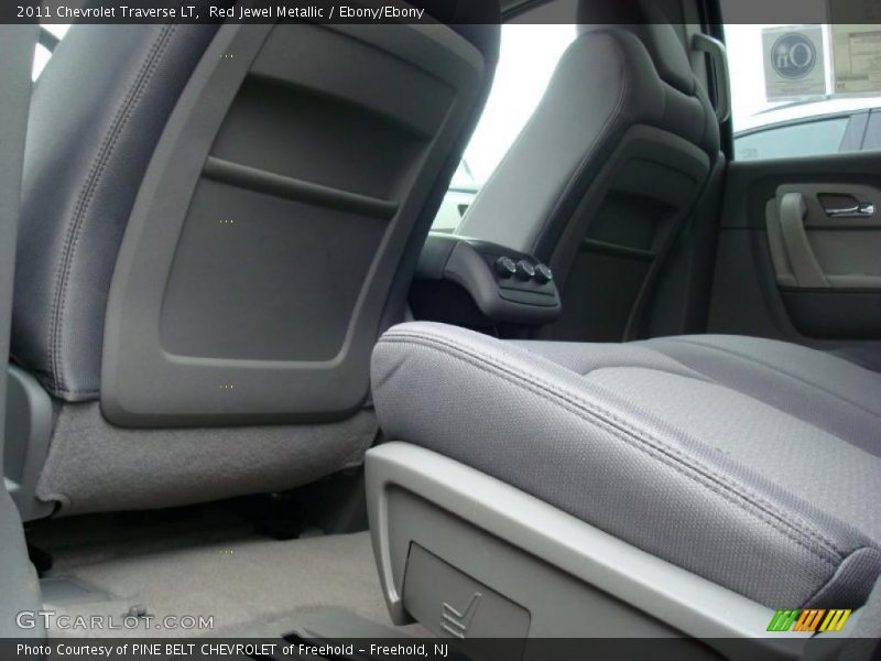 Red Jewel Metallic / Ebony/Ebony 2011 Chevrolet Traverse LT