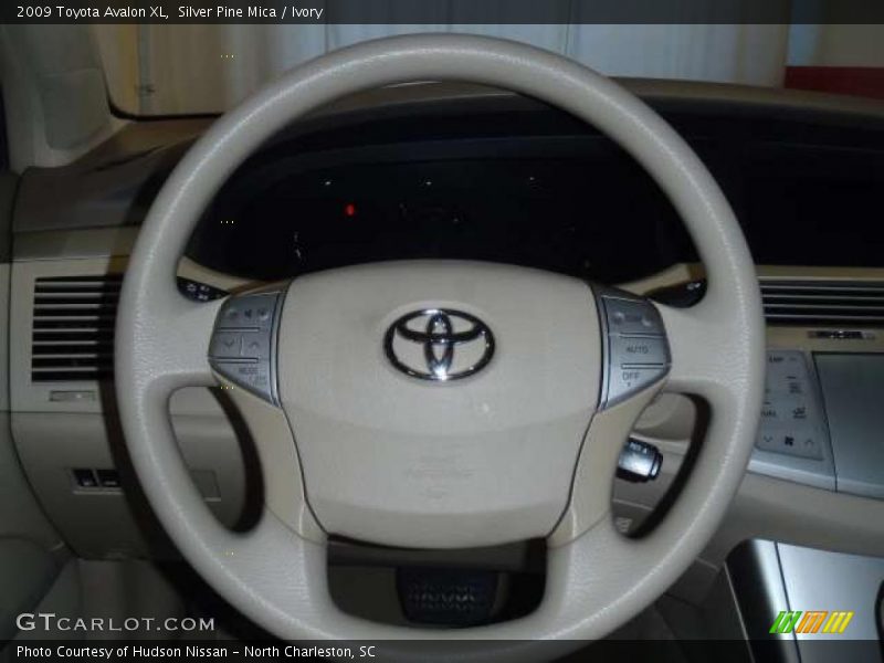 Silver Pine Mica / Ivory 2009 Toyota Avalon XL