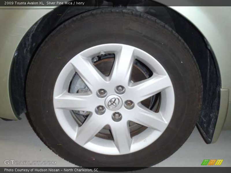 Silver Pine Mica / Ivory 2009 Toyota Avalon XL