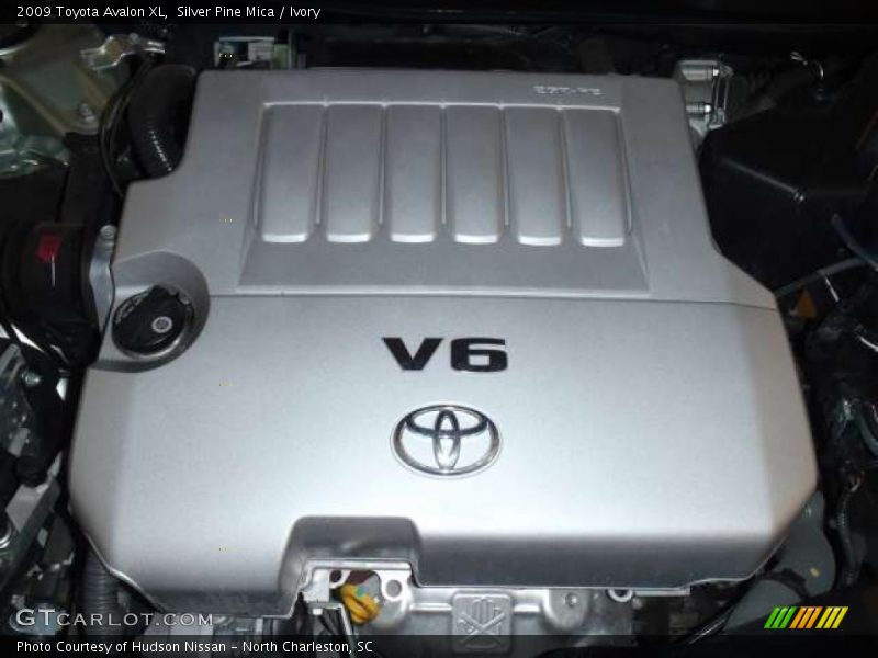 Silver Pine Mica / Ivory 2009 Toyota Avalon XL