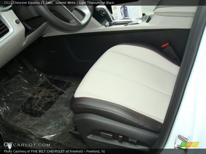 Summit White / Light Titanium/Jet Black 2011 Chevrolet Equinox LT AWD