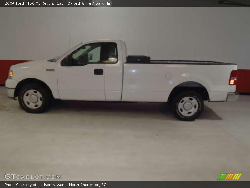 Oxford White / Dark Flint 2004 Ford F150 XL Regular Cab