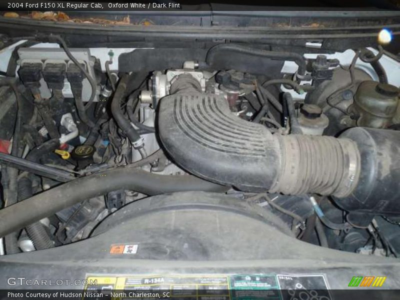 Oxford White / Dark Flint 2004 Ford F150 XL Regular Cab