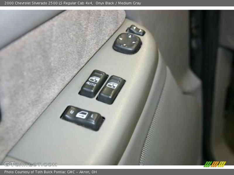 Onyx Black / Medium Gray 2000 Chevrolet Silverado 2500 LS Regular Cab 4x4