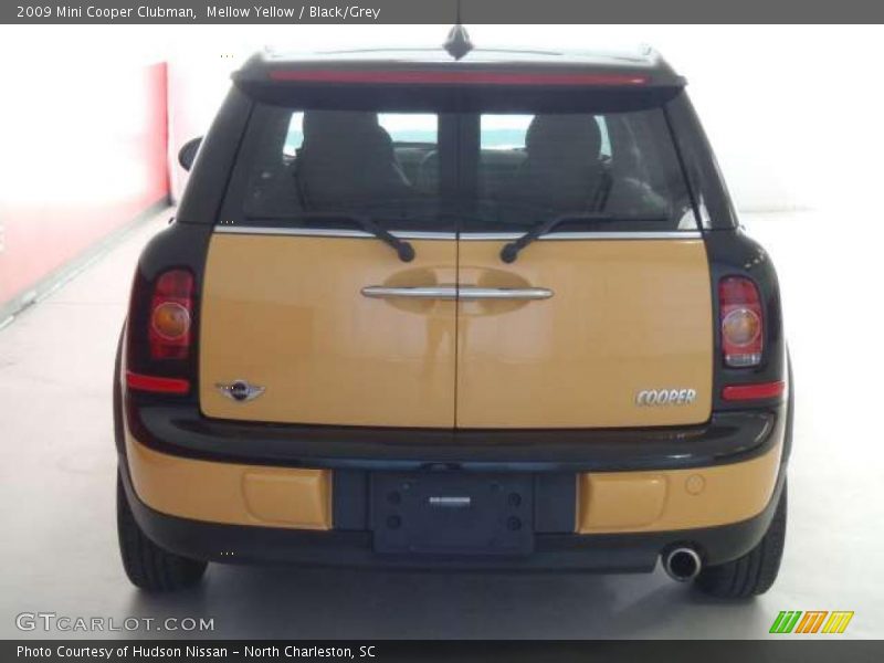 Mellow Yellow / Black/Grey 2009 Mini Cooper Clubman