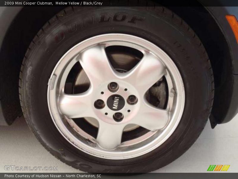 Mellow Yellow / Black/Grey 2009 Mini Cooper Clubman