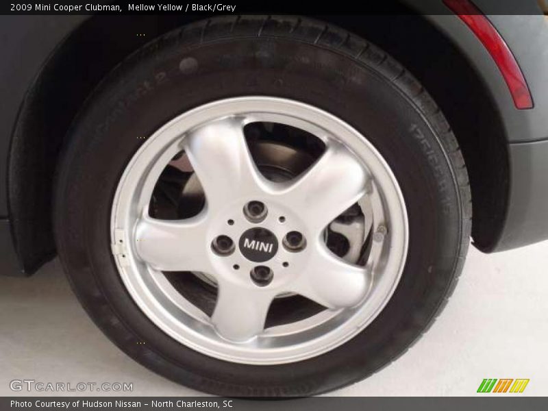 Mellow Yellow / Black/Grey 2009 Mini Cooper Clubman