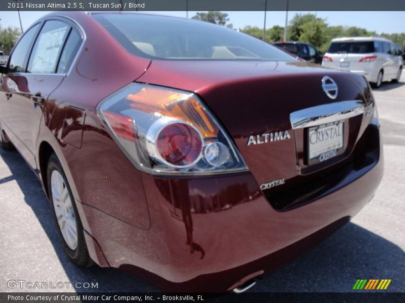 Tuscan Sun / Blond 2011 Nissan Altima 2.5 S