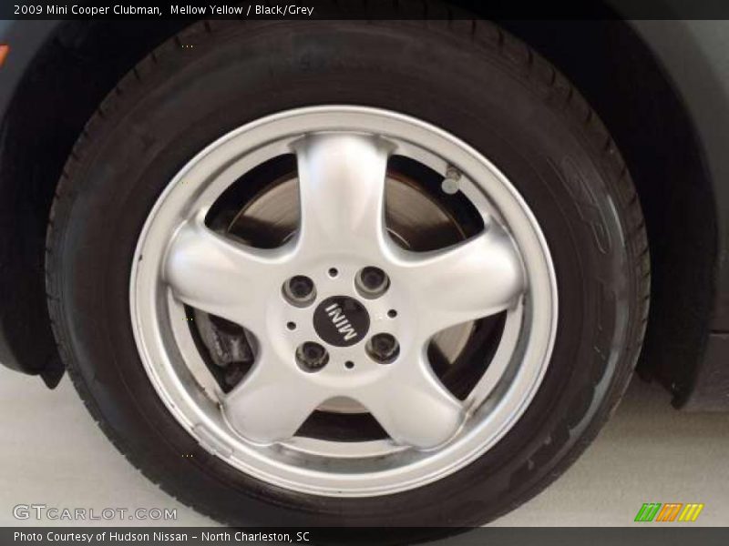 Mellow Yellow / Black/Grey 2009 Mini Cooper Clubman