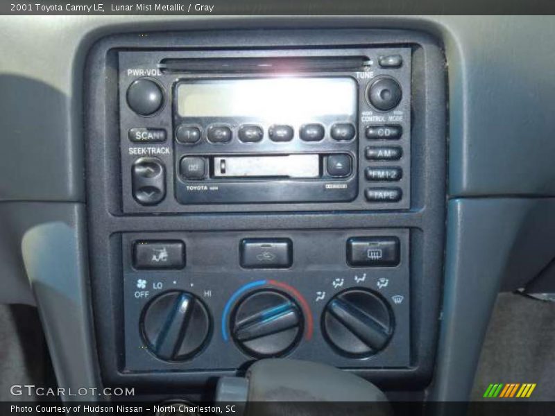 Lunar Mist Metallic / Gray 2001 Toyota Camry LE