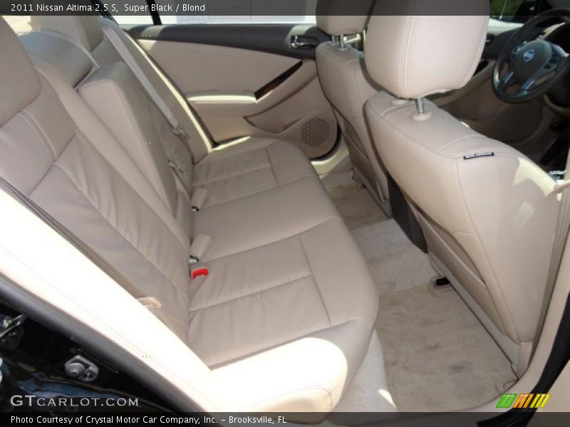 Super Black / Blond 2011 Nissan Altima 2.5 S
