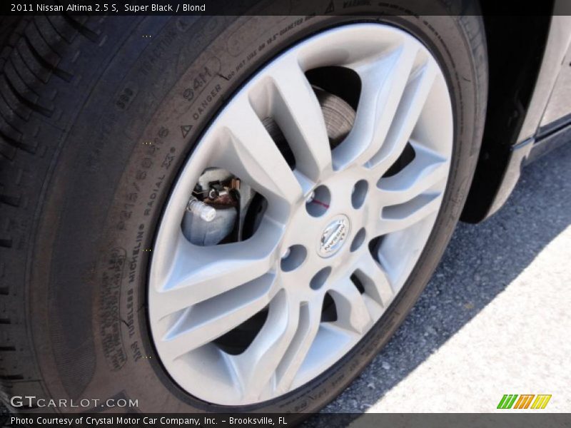 Super Black / Blond 2011 Nissan Altima 2.5 S