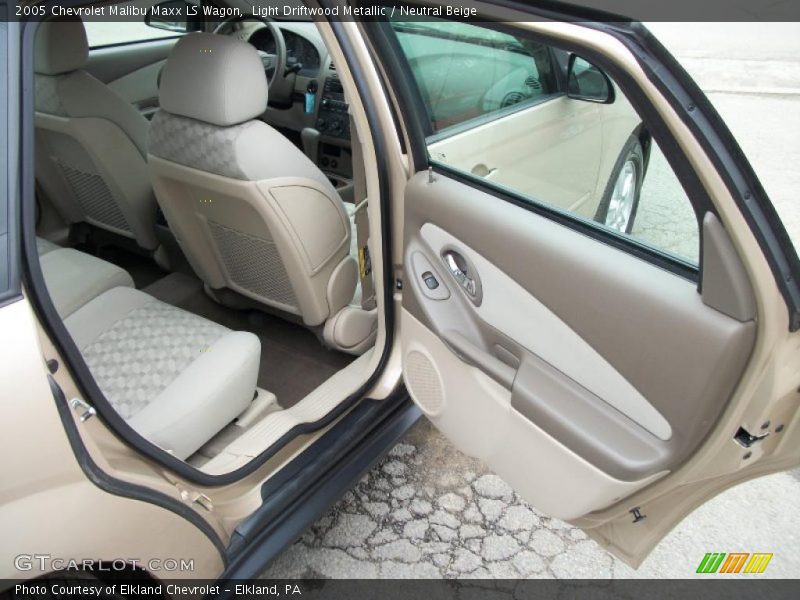  2005 Malibu Maxx LS Wagon Neutral Beige Interior