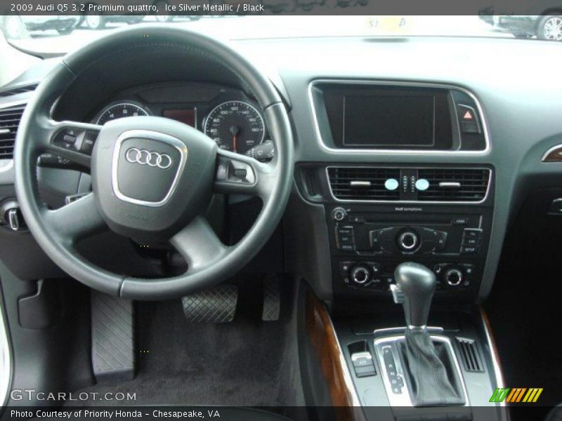 Dashboard of 2009 Q5 3.2 Premium quattro