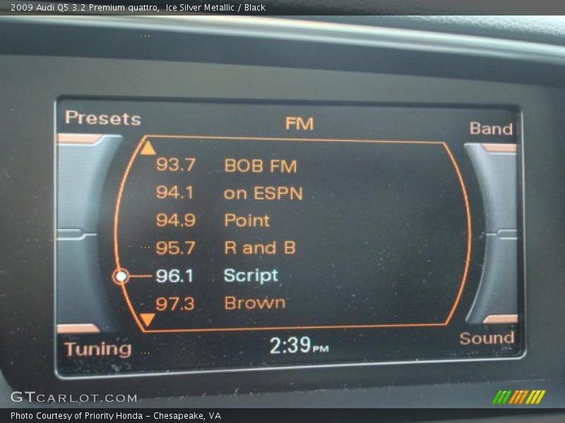 Ice Silver Metallic / Black 2009 Audi Q5 3.2 Premium quattro