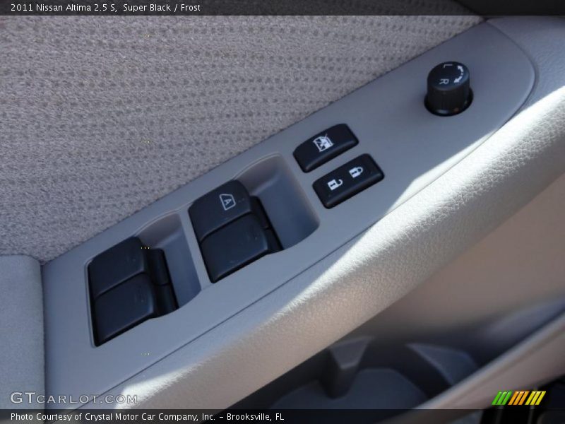 Super Black / Frost 2011 Nissan Altima 2.5 S