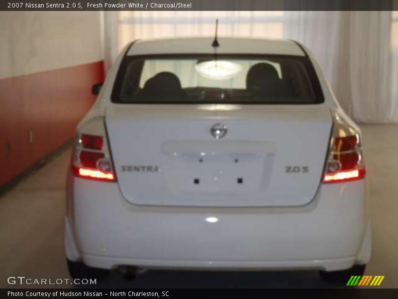 Fresh Powder White / Charcoal/Steel 2007 Nissan Sentra 2.0 S