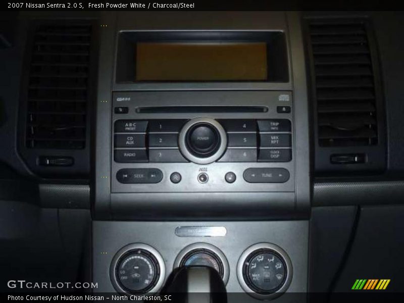 Fresh Powder White / Charcoal/Steel 2007 Nissan Sentra 2.0 S