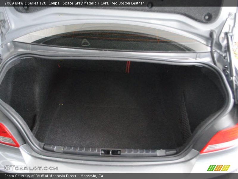  2009 1 Series 128i Coupe Trunk