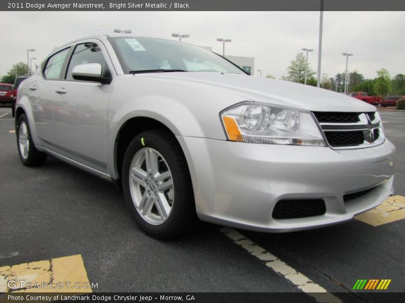 Bright Silver Metallic / Black 2011 Dodge Avenger Mainstreet
