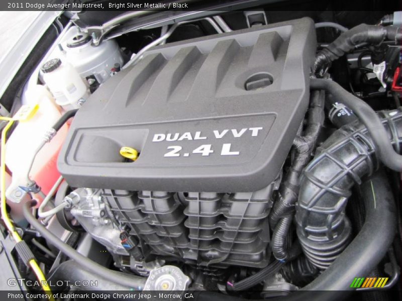Bright Silver Metallic / Black 2011 Dodge Avenger Mainstreet