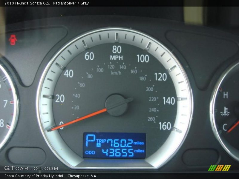 Radiant Silver / Gray 2010 Hyundai Sonata GLS