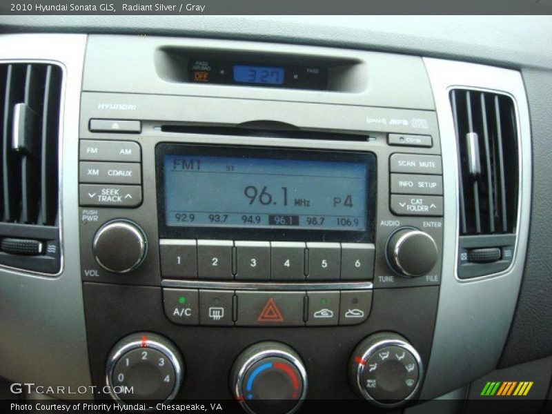 Radiant Silver / Gray 2010 Hyundai Sonata GLS