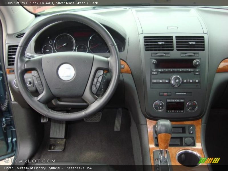 Dashboard of 2009 Outlook XR AWD
