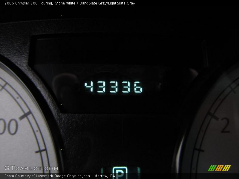 Stone White / Dark Slate Gray/Light Slate Gray 2006 Chrysler 300 Touring