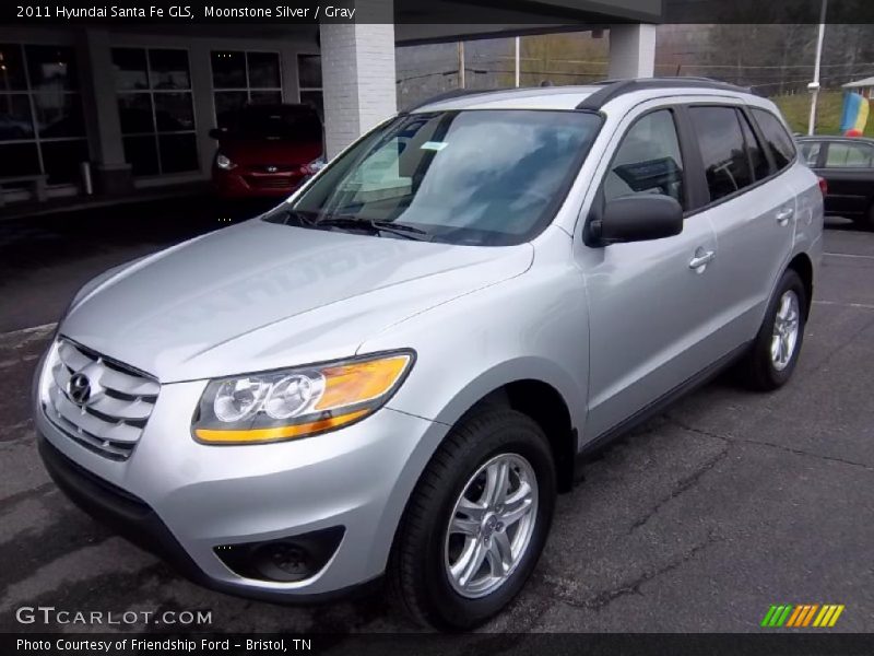Front 3/4 View of 2011 Santa Fe GLS