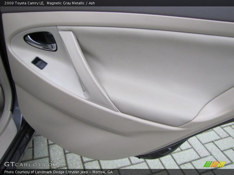Magnetic Gray Metallic / Ash 2009 Toyota Camry LE