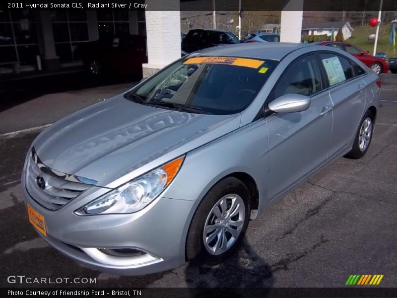 Front 3/4 View of 2011 Sonata GLS