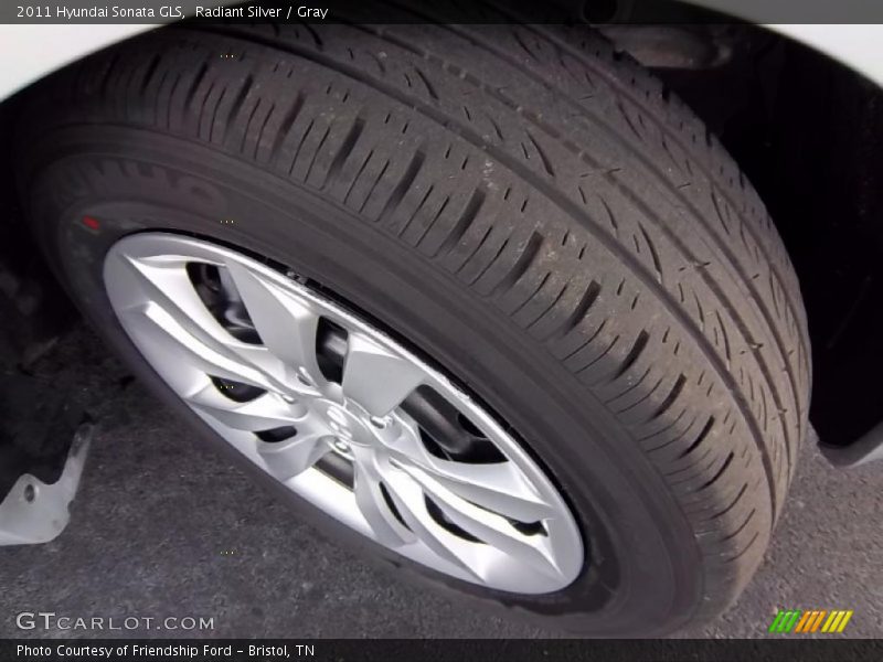 Radiant Silver / Gray 2011 Hyundai Sonata GLS