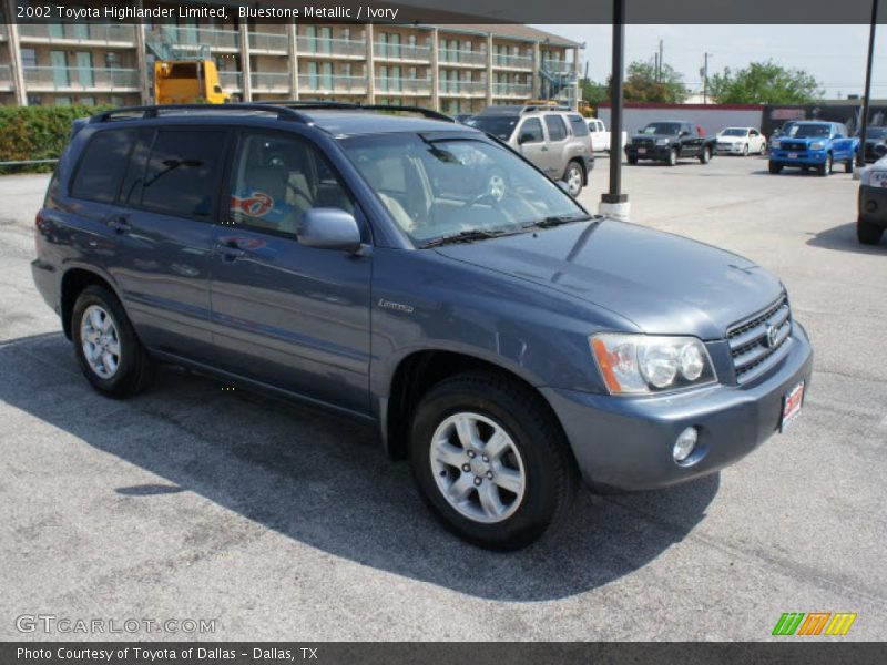 Bluestone Metallic / Ivory 2002 Toyota Highlander Limited