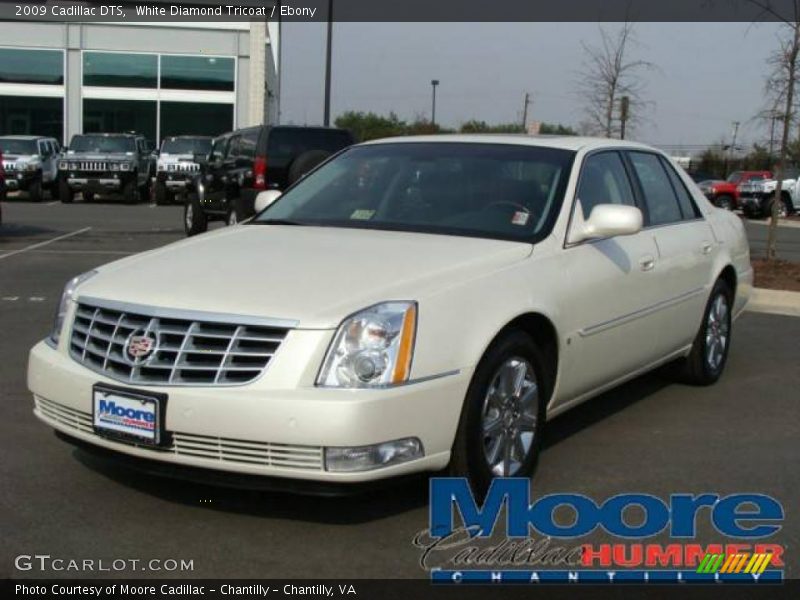 White Diamond Tricoat / Ebony 2009 Cadillac DTS