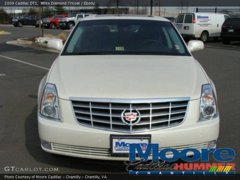 White Diamond Tricoat / Ebony 2009 Cadillac DTS