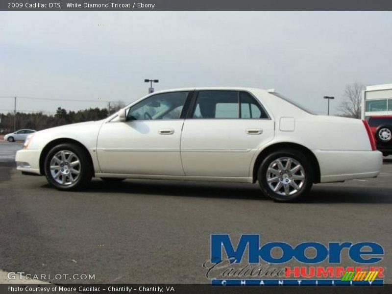 White Diamond Tricoat / Ebony 2009 Cadillac DTS