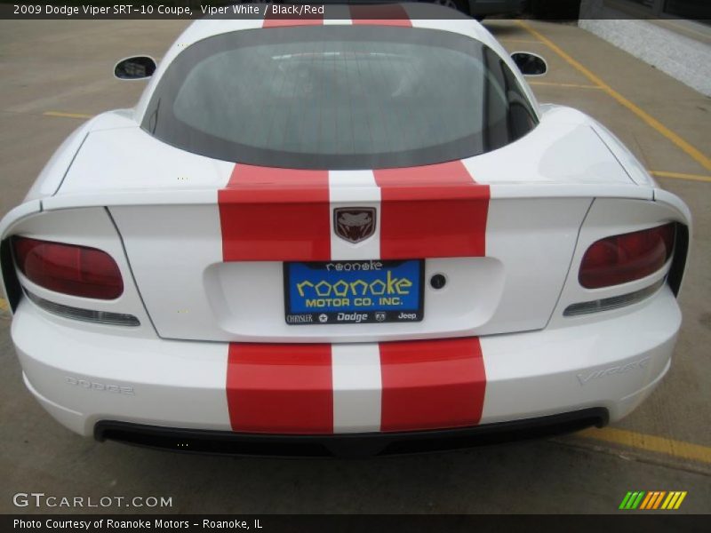 Viper White / Black/Red 2009 Dodge Viper SRT-10 Coupe